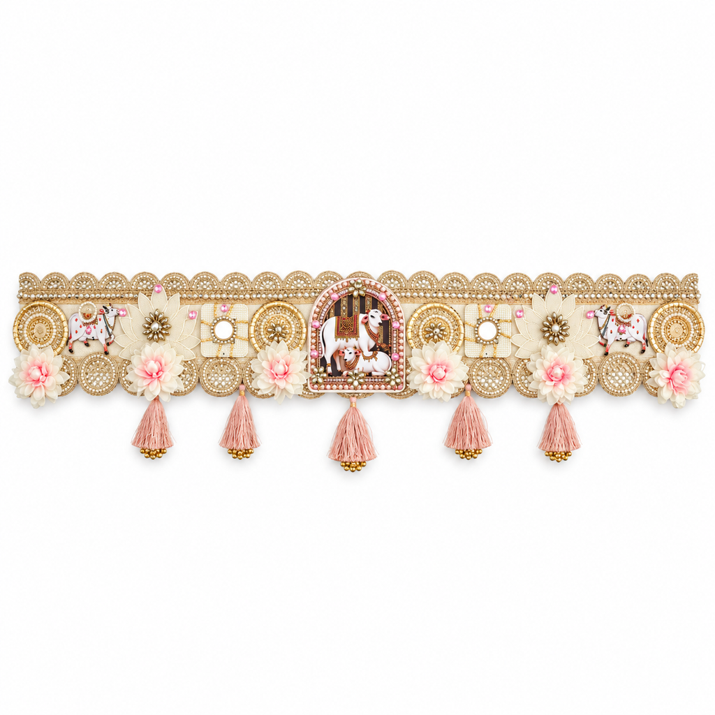 Gokuldwaar | Handcrafted Ivory & Blush Luxury Bandarwal | DEVIQ | BW-1008